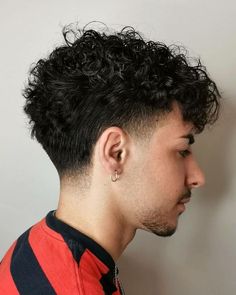 Burst Fade Haircut Wavy Hair, Mid Taper Fade Haircut Wavy Hair, Short Curly Haircuts Men Fade, Tapper Fade Men Haircut Curly Hair, Low Taper Fade Haircut Curly Hair Men, Low Taper Fade Curly Hair Men, Temple Taper Haircut, Curly Taper Fade Haircut