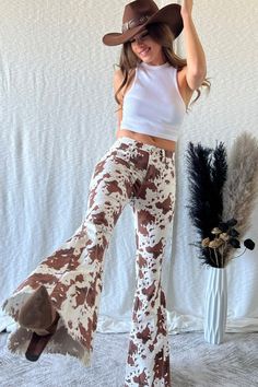 Printed Bell Bottoms, Southern Outfits, Country Style Outfits, Rodeo Outfits, Western Outfits Women