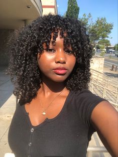 Curly Bangs 4c Hair, 4b Hair With Bangs, 3b Shag Haircut, 4b Bangs, 3b Hair With Bangs, Black Curly Hair Bangs, Curly Hair Round Layers, 3c Curly Hair With Bangs, Curly Hair Bangs Black Women