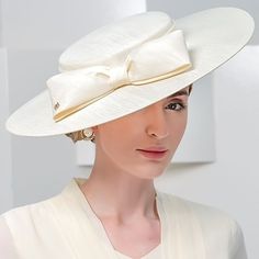 Elegant Sweet Flax Hats with Bowknot / Pure Color 1PC Special Occasion / Party / Evening Headpiece/ Office & Career / Graduation / Congratulations / Anniversary / Back To School / Outdoor / Carnival 9373405 2023 – $39.99 Hats To Wear To A Wedding, Royal Hats Classy, Elegant Hats For Wedding, White Hat Wedding, Woman Hats Fashion, Designer Hats For Women, Hats Women Fashion, White Fascinator Hats, Wedding Hats For Bride