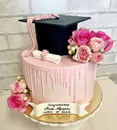 Graduation cakes Teacher Grad Cake Ideas, 2 Tiered Graduation Cake Ideas, One Tier Graduation Cake, Pretty Graduation Cakes, Girly Graduation Cakes