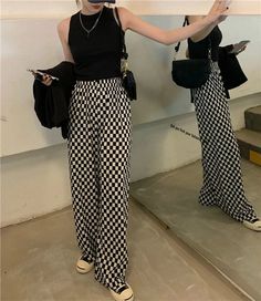 Black and White Checkered Pattern Loose Pants – Tomscloth Cute Office Outfits Summer, Black Checkered Pants Outfits, Casual Comfy Work Outfit, Black And White Fashion Outfits, Black And White Checkered Pants Outfit, Professor Clothes, Edgy Teacher Style, Corporate Alternative Fashion, Granola Goth