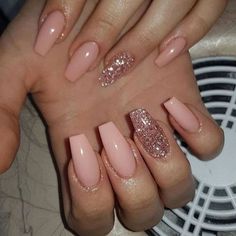 French Pedicure, Gold Glitter Nails, Rose Gold Nails, Trim Nails, Acrylic Nails Coffin, Glitter Nail Art, Coffin Nails Designs