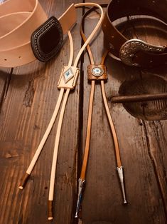 Copper Bolo Tie, Tan Suit Bolo Tie, Leather Bolo Tie, Bolo Ties For Men, Bolo Tie Diy, Western Bolo Ties With Adjustable Length, Adjustable Vintage Bolo Ties For Ranch, Vintage Bolo Ties With Adjustable Length For Rodeo, Brown Concho Bolo Tie Lariat