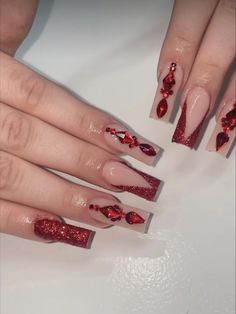 Coffin Nails Inspiration, Nail Art Coffin, Baddie Nail Art, Nail Art 2022, Sweet 16 Nails, Maroon Nail, Burgundy Acrylic Nails, Nails Inspiration Pink, Quince Nails