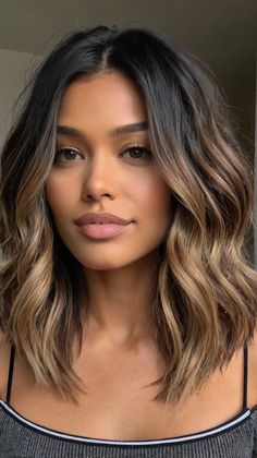 Vibrant Lob Haircuts withage Ha Short Hair Ombre Balayage, Brunette Short Bob, Balayage Hair Brunette Short, Balayage Hair Brunette, Haircuts With Balayage, Brunette Short, Short Balayage, Hip Hair, Dark Ombre Hair