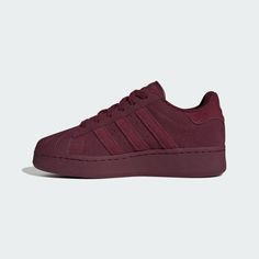 adidas Womens Superstar XLG (IE7377) Maroon Shoes, Burgundy Sneakers, Superstars Shoes, Maroon Color, Heritage Fashion, Retro Sneakers, Sneakers Outfit, Adidas Women, Smooth Leather