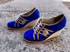 Size: 7 Condition:  discoloration/staining Sneaker High Heels, Tie Sneakers, Sneaker Posters, High Heel Sneakers, 70s Disco, Womens Tie, Tie Shoes, Sneaker Heels, Phoenix Az