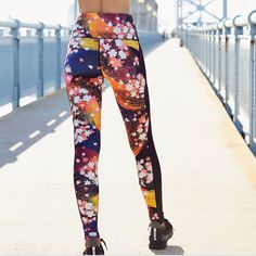 Free People Movement “Liza Legging” In Floral Xs Nwot. So Flattering On. Free People Movement, Free People Pants, Pant Jumpsuit, Free People, Pants For Women, Leggings, Floral, Pants, Silver