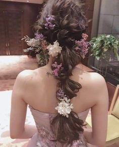 Flowers In Her Hair, Fairy Hair, Quince Hairstyles, 사진 촬영 포즈, Hair Stylies, Dream Hair, Aesthetic Hair, Hair Designs, Prom Hair