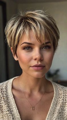 Elegant Short Layered Haircuts for Short Layered Hair with Blunt Bangs 🌟 Short Bob With Fringe Bangs, Bob With Fringe Bangs, Short Graduated Bob, Short Bob With Fringe, Short Layered Haircuts For Women, Short Layered Hair, Bob With Fringe, Short Hair Cuts For Round Faces, Short Hair Back