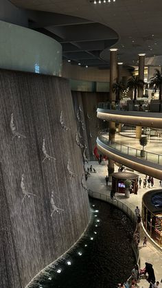 Dubai mall shopping aesthetic эстетика Дубай Dubai Mall Snapchat, Dubai Instagram Story, Dubai Fake Story, Dubai Snap, Dubai Video, Mens Aesthetic, Airport Pictures