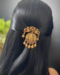 This Premium quality antique Gold plated Hair pin studded with Pearls perfectly pairs up with your traditional attire! With a forked pin at the back, you can use on a ponytail or a bun ! Height:  8 Cm  Width: 5.5 Cm  Weight: 1.3 Oz  Care Instruction : Avoid Heat & Chemicals Like Perfume, Deo, Alchol, Etc. | Clean With Dry Cotton Cloth | Pack In our Anti tarnish box after use. Indian Hair Accessories, Indian Braids, Peacock Hair, Lakshmi Devi, Gold Hair Pin, Bath Ball, Antique Bridal Jewelry, Dance Jewelry, Bridal Hair Clip