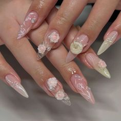 Nails With Roses, Cottagecore Nails, Glitter Press On Nails, Flowers And Pearls, Nails Elegant, Room 2023, Anime Nails, Aesthetic Nails