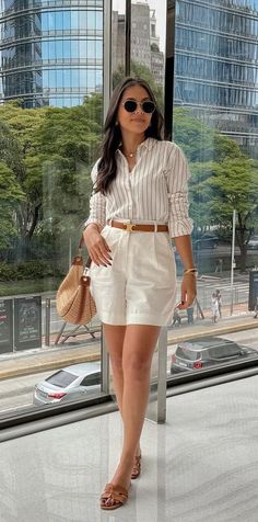 Trending Dress, Europe 2024, Classy Summer Outfits, Work Fits, Dress Photo, Summer Photoshoot, Clothing Streetwear, Style 2023, Music Jewelry