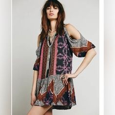 Free People Women's Xs Portobello Road Boho Tunic Ruffle Dress Cold Shoulder Perfect To Wear As Mini Dress Or Tunic With Leggings Measurements Are Flat Across Front Only Chest (Underarm To Underarm) 25.5" Waist 26" Hips 26" Length (Underarm To Hem) 20" Sleeves (Underarm To Cuff) 13" Shoulder To Hem 29.5" Nwot Top Rated Seller Smoke Free Home Tunics With Leggings, Portobello Road, Free People Clothing Boutique, Print Ideas, Summer Lookbook, Dress Hairstyles, Boho Tunics, Paisley Dress, Cute Summer Dresses