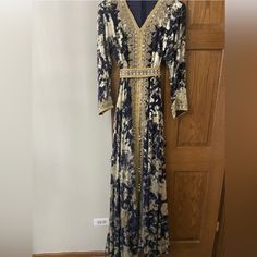 Kuftan Dress Dubai/Morrocan. Worn Once, Like New! Navy Blue/Indigo And Gold Kaftan. Made In Dubai. Comes With A Belt And Zips From The Back. Size Xl. Very Beautiful, And Flowy! Measurements: Length From Shoulder To Sleeves 22 Inches Chest: 19 Inches In Front; Back Also 19 Inches. 38 Inches All Round Chest And Back. Bohemian Evening Dresses For Eid, Bollywood Style Blue V-neck Dress, Blue Bollywood V-neck Dresses, Bollywood Blue V-neck Dress, Indigo And Gold, Kaftan Dress, Xl Dress, In Dubai, Blue Gold