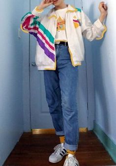 Vintage/Retro | Your Clothing Aesthetic Outfits With Air Force Ones, Outfits With Jordan 1s Fashion Styles, Look 80s, Fashion 80s, Look Retro, 90s Outfit, Legging Outfits, Korean Fashion Women