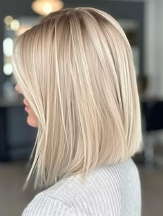 Fine Flat Hair Hairstyles Round Faces, Straight Hair Lob, Blonde Lob Haircut, Trendy Lob Haircut, Dark Lob, Blond Lob, Lob Haircut Thick Hair, Inverted Lob, A Lob Haircut