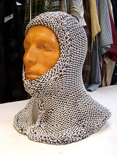 Knitted Chain Mail hood- Martha A. Marking on Ravelry - would be lighter than the real thing! Dracula Ballet, Medieval Coif, Infinity Scarf Knitting Pattern, Chainmail Patterns, Crochet Pullover, Hood Pattern, Medieval Clothes, Diy Chain, Yarn Craft