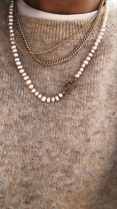 Girly Girl, Autumn Winter Fashion, Jewelry Inspiration, Gold Chains, Personal Style