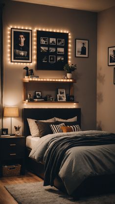 Boys Bedroom Designs Teenage: Stylish &amp; Functional Ideas Teen Bedroom Layout, Masculine Bedroom Decor, Designing A Bedroom, Teenagers Bedroom, Sports Themed Bedroom, Blue Boys Bedroom, Cool Bedrooms For Boys, Teenager Bedroom Boy, Teenage Boy Room