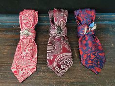 Neck Tie Projects, Tie Art, Necktie Crafts, Women Necktie, Vintage Ties, 90s Runway, Tie Quilt, Tie Crafts, Diy Tie