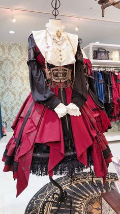 Woman Knight Outfit, Kawaii Fashion Outfits, Fancy Outfits, Lolita Dress, Gothic Lolita