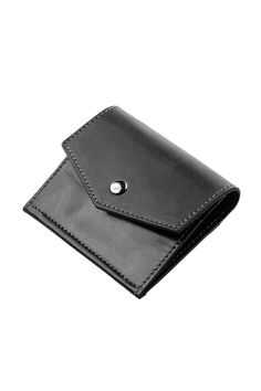 True leather wallet made by Maris in Ulaanbaatar, Mongolia. Design: Soft and thick cowhide leather cardcase with button closure One card slot pocket A pocket for cards, cash, and coins Gift box included Weight: 0.05kg/ 0.12lb Dimension: L: 7cm/ 2.76in; H: 10.5см/ 4.13in; W: 0.8cm/ 0.31in