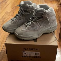 Lightly Worn With Minor Scuffs Shoes Yeezy, Mens Yeezy, Desert Boot, Yeezy Shoes, Desert Boots, Shoe Boots, Men's Shoes, Color Blue, Salt