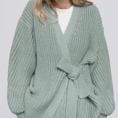 Nwot Zara Sea Foam Green Tie Sweater Size Medium First 3 Photos Most Accurate In Color Traje Casual, Cardigan Fashion, Knit Sweater Cardigan, Sweater Fashion, Knitwear Women, Top Casual, Cardigans For Women, New Outfits, Long Sleeve Sweater