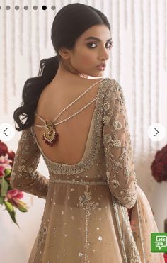 Sari Blouse Styles, Designer Bridal Lehenga Choli, Latest Model Blouse Designs, Indian Bridal Photos, Fashionable Saree Blouse Designs, Latest Bridal Dresses, Traditional Indian Outfits, Blouse Models, Stylish Blouse Design