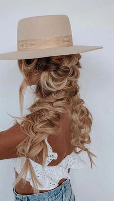 Preppy Hairstyles, Stunning Hairstyles, Pool Hairstyles, Effortless Hairstyles, Juno, Hair Dos, Marbella