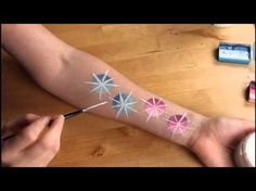 Frozen Face Paint, Face Painting Tips, Christmas Face Painting, Face Painting Tutorials, Arm Painting, Winter Face