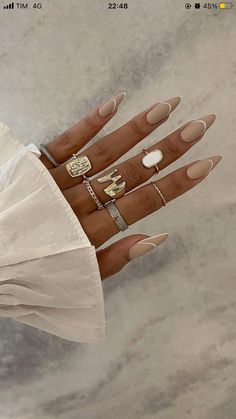 Beige Acrylic Nails Almond, Nails Acrylic Beige Brown, Beige Nail Designs Almond, Beige Hailey Bieber Nails, Almond Beige French Tip Nails, Ongles Beiges, Classic Nail Designs, Unghie Nail Art, Milky Nails