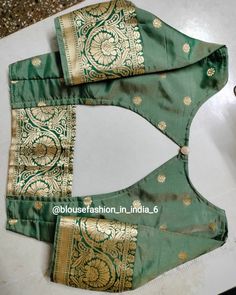 Back Border Blouse Designs, Blouse With Border Designs, Border Saree Blouse Designs Latest, Broket Blouse Design, Blouse Designs With Border, Silk Saree Blouse Designs Pattern Latest, Border Blouse Designs Latest, Blaus Design Latest, Border Blouse Designs