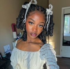 @ daciiasznn Bubble Braid Black Women, Bubble Braids Black Women, Baddie Era, Future Hairstyles, Classic Feminine Style, Post Insta, Classic Feminine, Cute Box Braids Hairstyles, Hair Idea