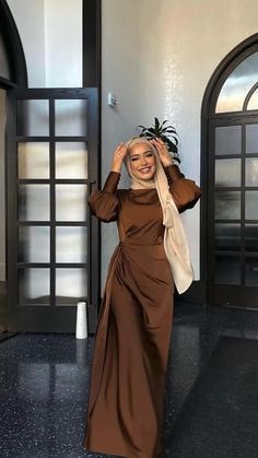 Elegant Silk Dresses, Outfits Muslim, Estilo Hijab, Tutorial Hijab, Women Dresses Classy, Modest Dresses Casual