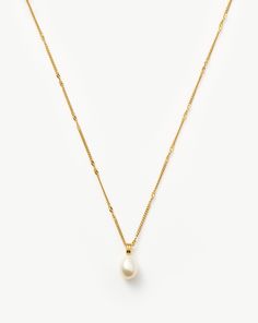 Baroque Pearl Twisted Chain Necklace | 18ct Gold Plated Vermeil/Pearl Necklace Diamond Ear Cuff, Diamond Initial Necklace, Trending Bracelets, Coin Pendant Necklace, Earring Trends, Baroque Pearl Necklace, Sterling Silver Chain Necklace, Freshwater Cultured Pearls, Engraved Jewelry