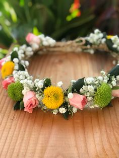 Fresh Floral Crown Summer Flower Crown, Simple Flower Crown, Orchid Lei, Tropical Orchid, Crown Photos, Moth Orchid, Fitted Wedding Dress, Simple Flowers, Wedding Crown