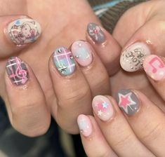 Nail Shorties, Kitsch Nails, Cute Short Nails, Manicure Nail Designs, Hippie Nails, Really Cute Nails, Get Nails, Star Nails, Dream Nails