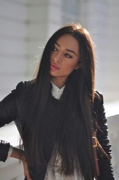 Makeup Dark Brown Hair Straight, Brown Hair Straight, Long Dark Brown Hair, Long Eyebrows, Black Long Hair, Hair Extensions Straight, Hairstyle Curly, Chic Winter Style, Long Hair Extensions