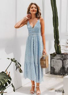 This dusty blue boho midi dress is the perfect addition to your Free Spirit wardrobe! With its loose and flowy fit, this dress allows for freedom of movement and a carefree lifestyle. The unique print on this dress gives it a bohemian touch, while the rock'n'roll vibe provides a chic edge. Whether you're dressing up or keeping it casual, this boho midi dress is sure to make any outfit feel free-spirited! Size Guide Size Guide Small Medium Large US 4 6 8 UK 6 8 10 AU/NZ 6 8 10 EU 32-34 34-36 36-3 Summer Cotton Dresses, Boho Photo Shoot, Blue Boho Dress, Elegant White Dress, What Should I Wear Today, Beautiful White Dresses, Bohemian Style Clothing, Banquet Dresses, Boho Midi Dress