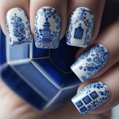 Delft Nail Art, Peranakan Nails, Blue And White China Nails, Blue And White Floral Nails, Blue And White Summer Nails, Blue And White Nail Art