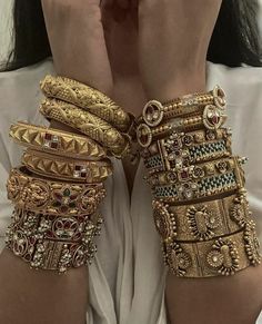 Dhora Jewelry, Desi Aesthetic Jewellery, Indian Jewelry Aesthetic, Painting Icon, South Asian Jewelry, Vintage Indian Jewelry, Indian Wedding Jewelry Sets, Character Fashion