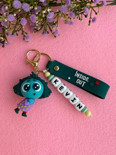 Keychain to personalize with name, suitable for birthday favors or to decorate your backpack Toy Story Acrylic Keychain, Decorate Your Backpack, Ring With Name, Birthday Favors, Gift Registry, Gift Baskets, Key Rings, Key Ring, Halloween Shopping