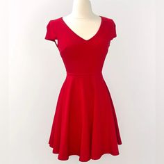 Women's V-Neck Short Sleeve Cocktail Evening Party Form Red Fit & Flare Dress Size X-Small (Xs) 0-2 New Without Tags & In Perfect Condition - V-Neckline - Stretch - Ties A Bow On The Back - Fit & Flare - Vibrant Red Color - Short Sleeves - Zipper Back Closure - Chest Across Laying Flat Measures Approx. 15” - Length Approx. 32” - Waist 24” Material 95% Polyester 5% Spandex Lining 100% Polyester Red Fits, Evening Cocktail, Color Shorts, Dress Party, Evening Party, V Neck Dress, Fit Flare Dress, Vibrant Red, Dresses Xs