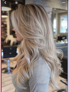 Bright Blonde Balayage Hair, Honey Brown Lowlights On Blonde Hair, Blonde Hair Color Ideas For Blue Eyes, Vanilla Blonde With Lowlights, Blonde Fall Balayage Hair, Long Blonde Fall Hair Color, Blonde Hair For Blue Eyes, Blonde Hair With Depth, Creamy Blonde Hair Balayage Dark Roots