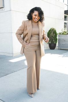 Business Professional Outfits, Fashionable Work Outfit, Corporate Attire, Professional Outfits Women, Stylish Work Attire, Elegante Casual, Classy Work Outfits, Looks Street Style, Stylish Work Outfits