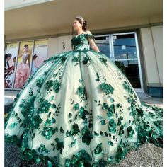 ad eBay - Green Quinceanera Dresses Beads Appliques Ball Gown Sweet16 Lace-Up Vestidos De - Buy Now, click the link (eBay) Sweet 16 Party Dresses, Emerald Green Quinceanera Dresses, Green Quince Dress, Sweet 16 Party Dress, Green Quinceanera, Green Quinceanera Dresses, Quinceanera Dresses Gold, Sweet 15 Dresses, Quinceñera Dresses